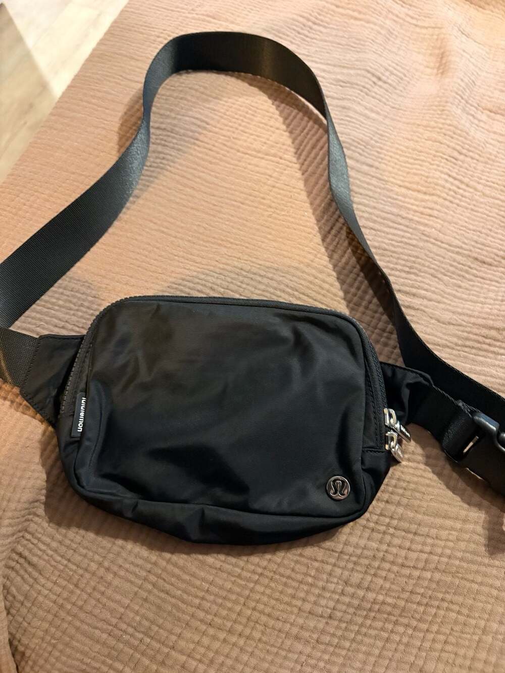 Lululemon Everywhere Belt Bag 1L Black